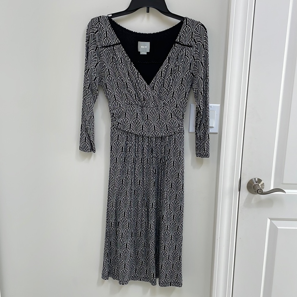 ANTHROPOLOGIE MAEVE BLACK WHITE Stretch lined 3/4 sleeve vneck dress size S